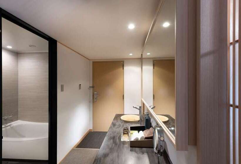 Номер Deluxe, Hilton Shanghai Hongqiao