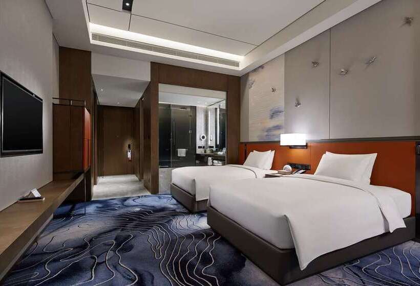 Номер Executive, Hilton Shanghai Hongqiao