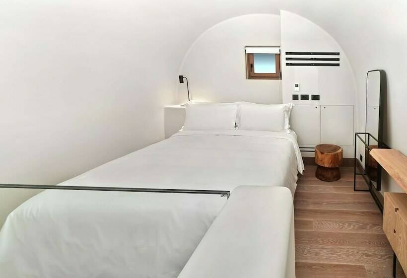 Номер Superior, Radisson Blu Zaffron Resort, Santorini