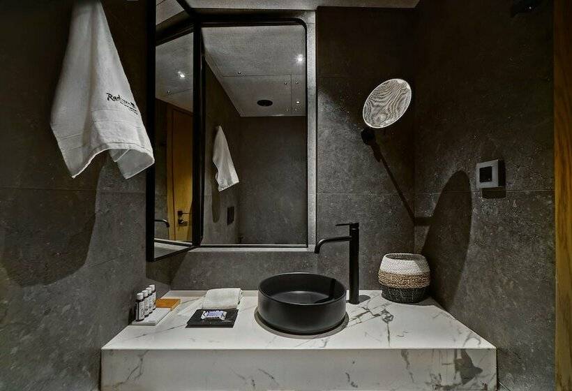 Номер Superior, Radisson Blu Zaffron Resort, Santorini