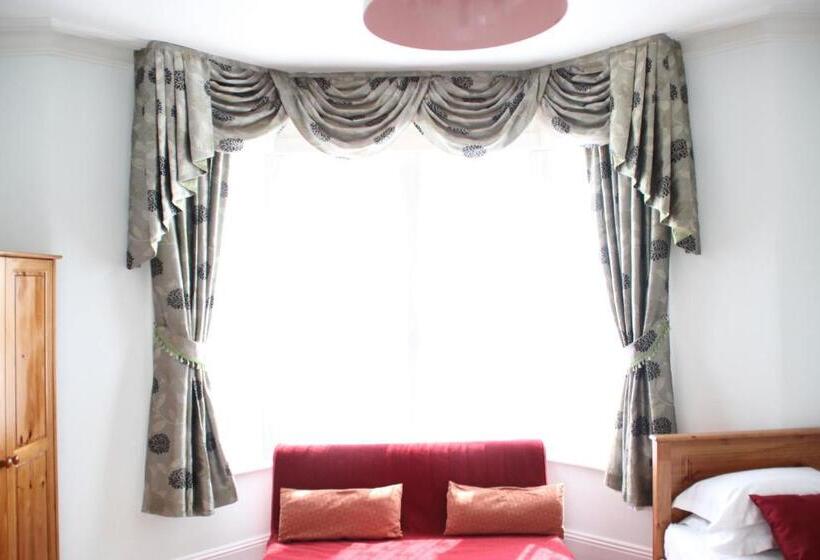 Семейный Номер, Filton Guest House