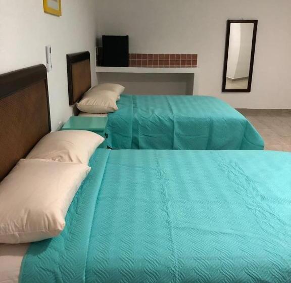 컴포트 트리플 룸, Airport Sleepy Inn