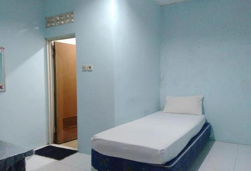 Номер Стандарт Индивидуальный, Oyo 90766 Gardenia Boarding House