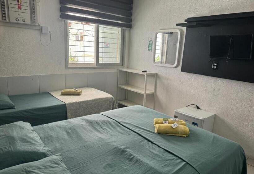 اتاق استاندارد چهارنفره با سرویس بهداشتی مشترک, Casa Recife Pousada
