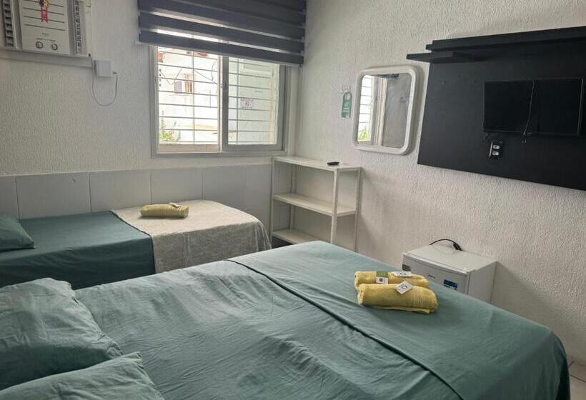 اتاق استاندارد چهارنفره با سرویس بهداشتی مشترک, Casa Recife Pousada
