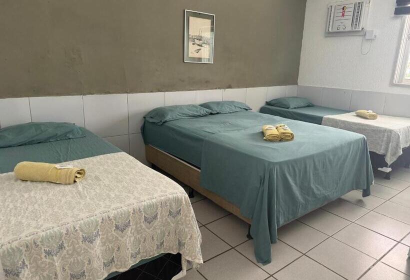 اتاق استاندارد چهارنفره با سرویس بهداشتی مشترک, Casa Recife Pousada