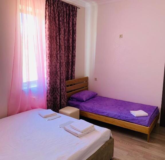اتاق استاندارد چهار تخته, Siran Guest House