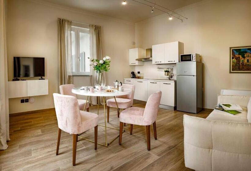 Студио Стандарт с Балконом, Villa Gremì   Monforte D Alba