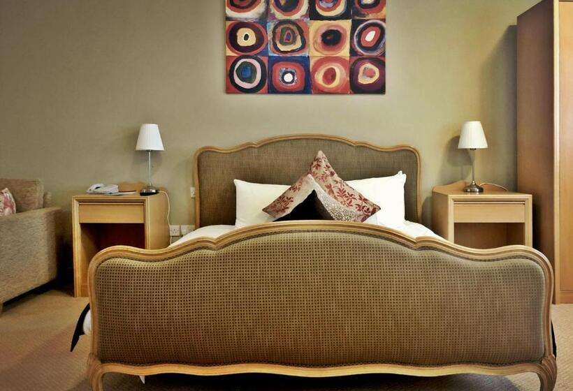 סוויטה, Antoinette Hotel Wimbledon