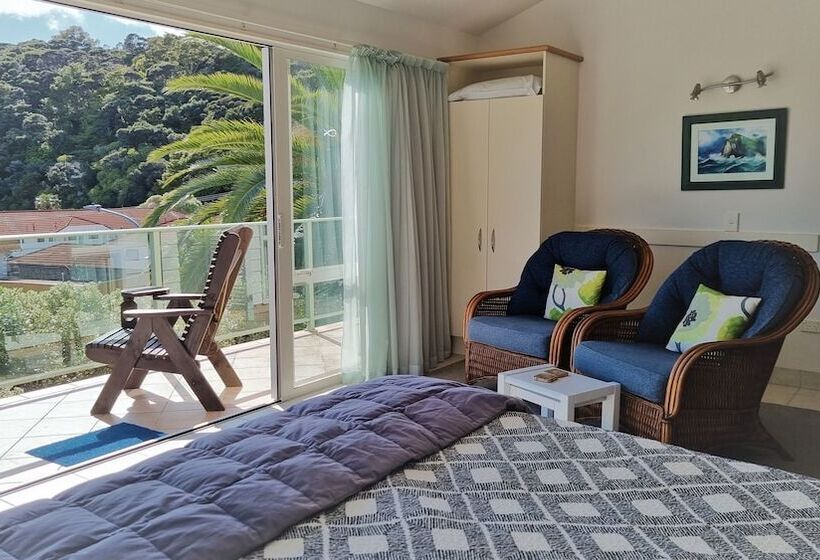استودیوی استاندارد با چشم‌انداز دریا, Admirals View Lodge