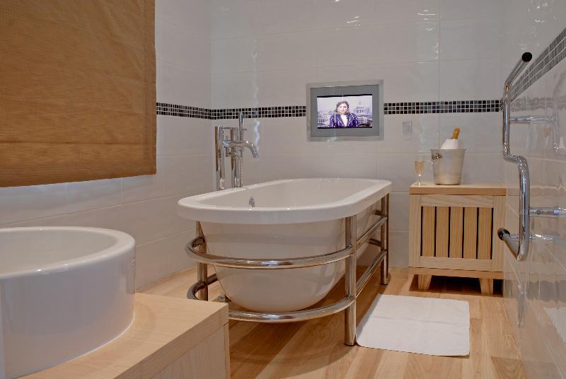 סוויטה, Antoinette Hotel Wimbledon