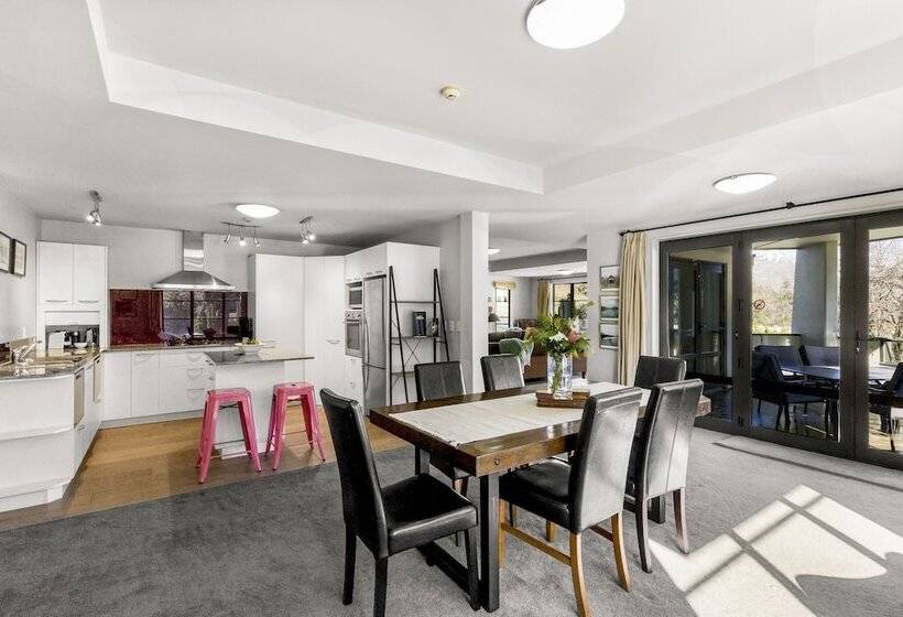 Апартаменты 3 Спальни, The Glebe Apartments