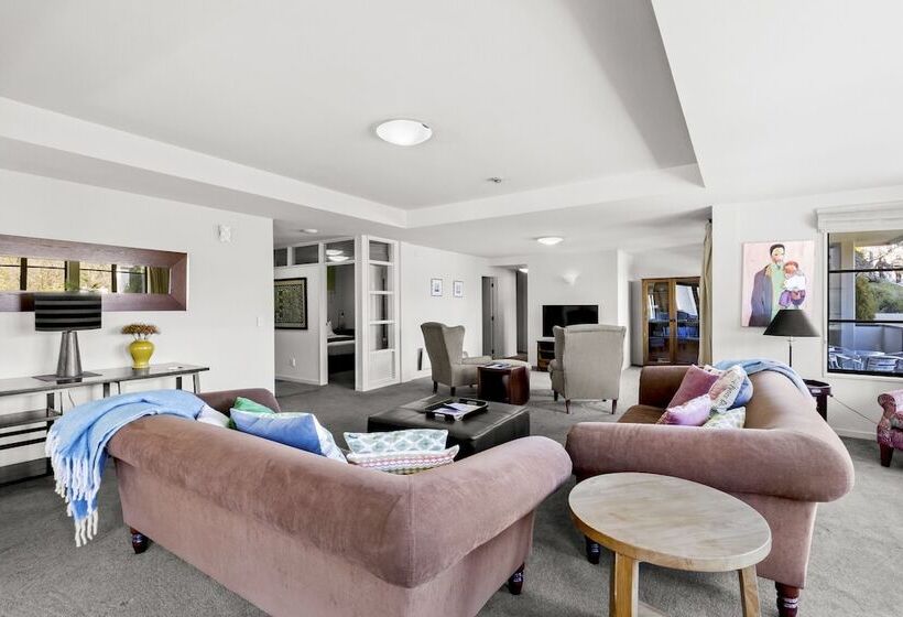Апартаменты 3 Спальни, The Glebe Apartments