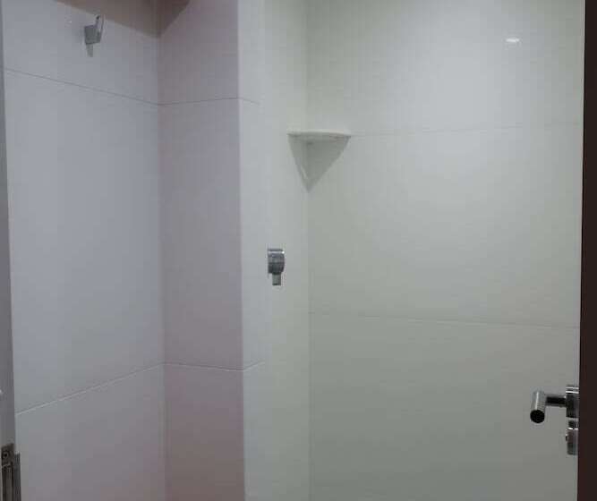스탠다드 룸 공동 욕실, Copenhagen Downtown Hostel