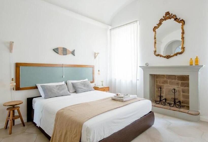 スタンダードルーム, La Casa Sulle Mura