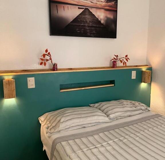 اتاق استاندارد با سرویس بهداشتی مشترک, Nómadas Hostel