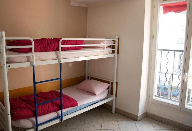 اتاق استاندارد با سرویس بهداشتی مشترک, Bastille Hostel