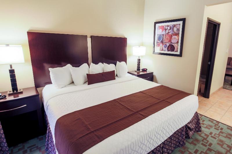 سوئیت با تخت بزرگ, Best Western Plus Eastgate Inn & Suites