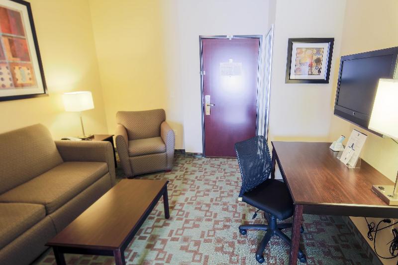سوئیت با تخت بزرگ, Best Western Plus Eastgate Inn & Suites