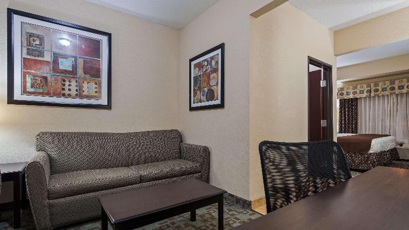 سوئیت با تخت بزرگ, Best Western Plus Eastgate Inn & Suites