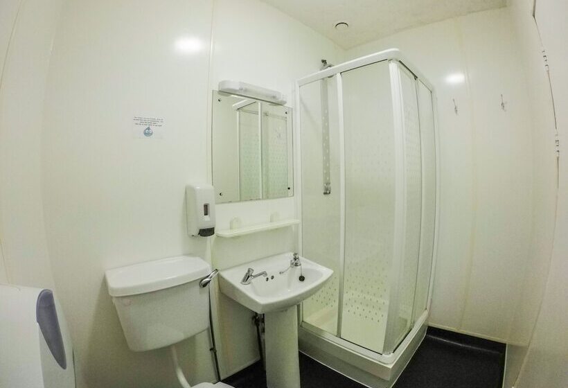 تختخواب در اتاق مشترک, Four Courts Hostel