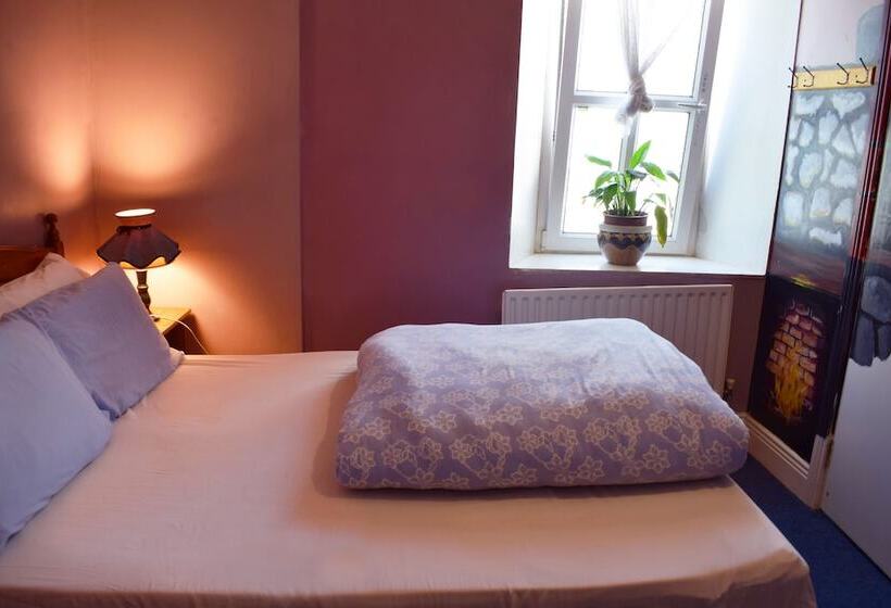 Номер Комфорт, Macgabhainn S Backpacker Hostel