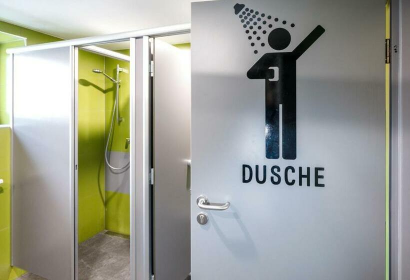 带共用卧室公用房间的床, Jugendherberge Füssen