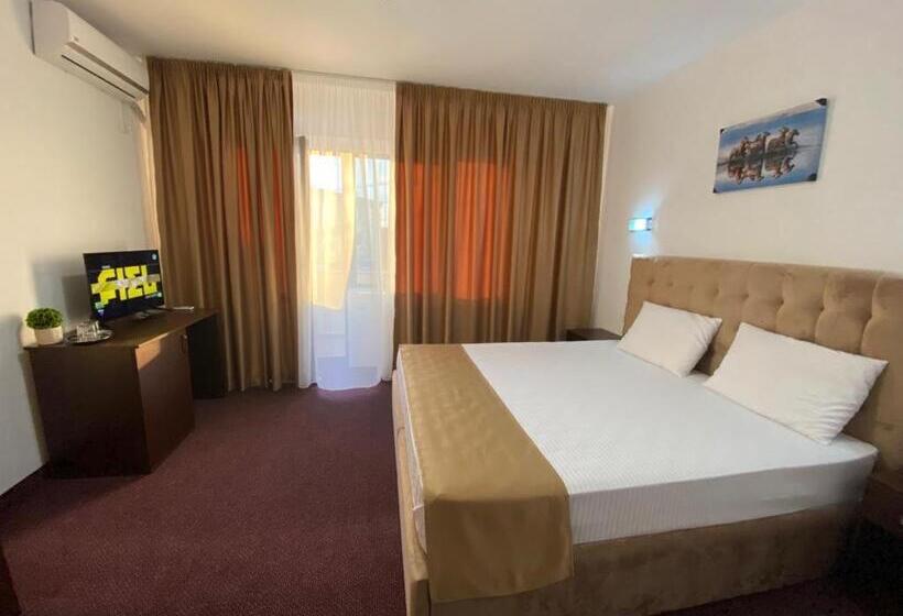 اتاق لوکس با تخت بزرگ, Prestige House