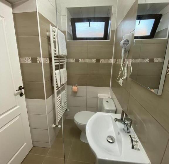 اتاق استاندارد یک نفره, Prestige House