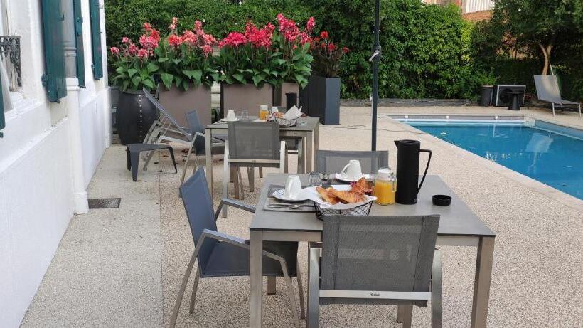 Номер Deluxe Кровать Кинг, Les Jardins De La Fontaine