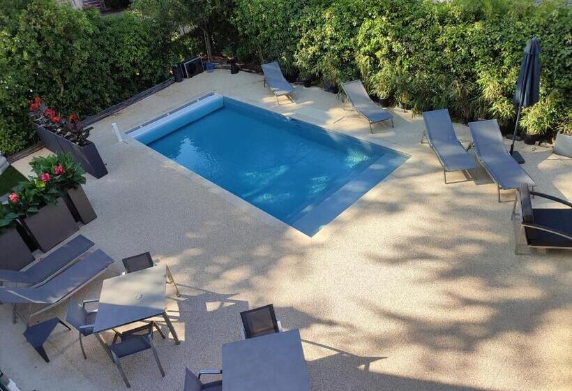 Номер Deluxe Кровать Кинг, Les Jardins De La Fontaine