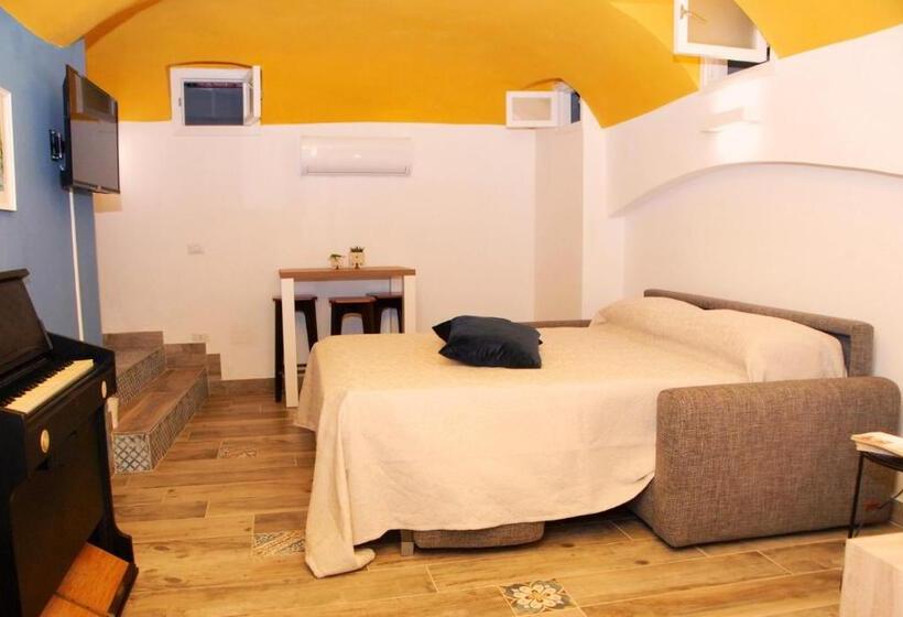 اتاق استاندارد سه نفره, B&b Nonno Carmine