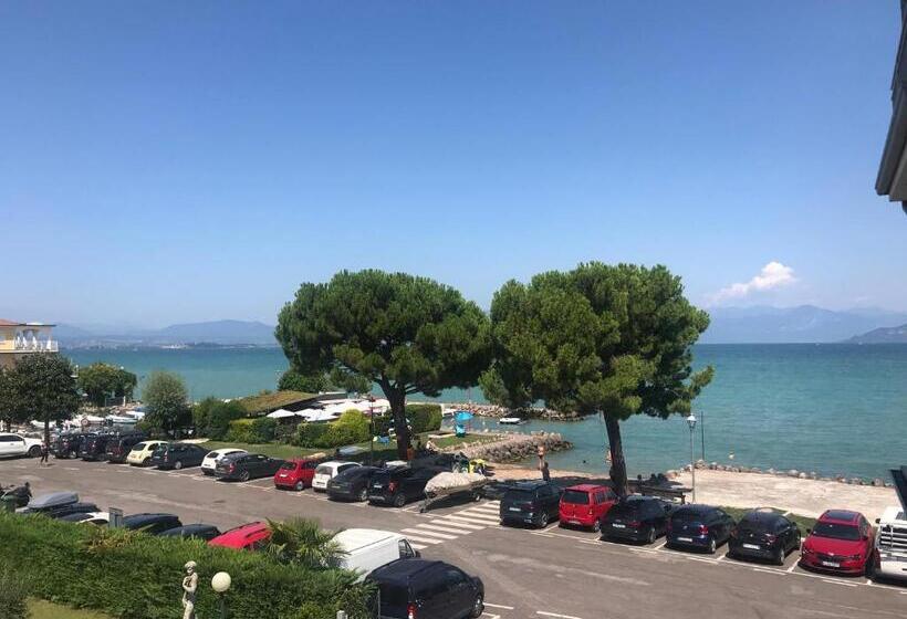 اتاق استاندارد با چشم‌انداز دریاچه, Casa Caterina Lake View Holidays Apartments