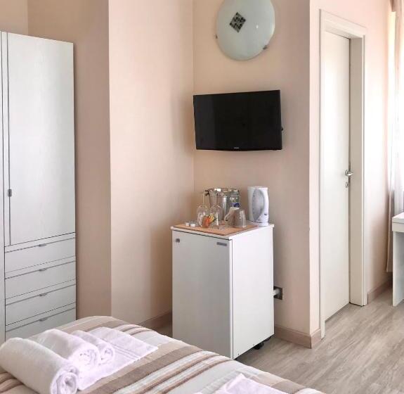 اتاق لوکس با بالکن, Casa Caterina Lake View Holidays Apartments