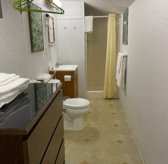 Номер Стандарт, Oceanside Ocean Front Cabins