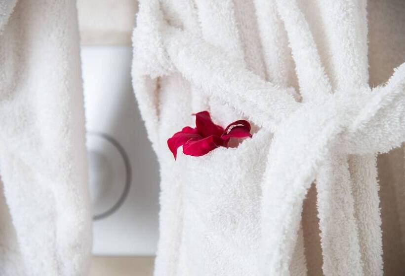 Economy Triple Room, Cycladic Islands Hotel & Spa