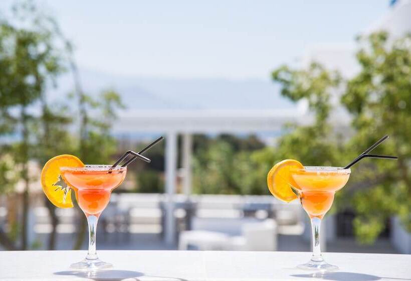 سوییت, Cycladic Islands Hotel & Spa