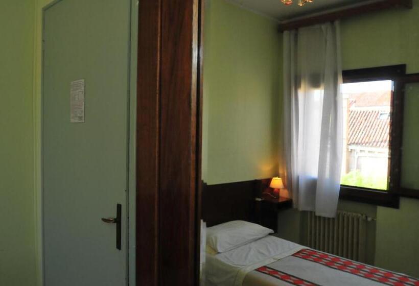 Standaard Éénpersoonskamer met Gedeelde Badkamer, Locanda Sant Anna