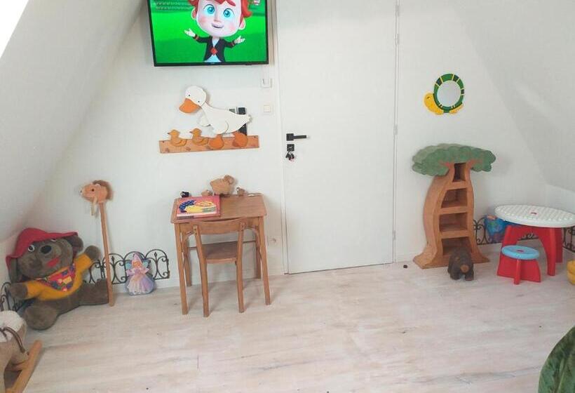 Дом 1 Спальня, Le Sourire Du Troubadour   8 Chambres   Baignade à 300 M   Salle De Jeux   Poêle à Bois