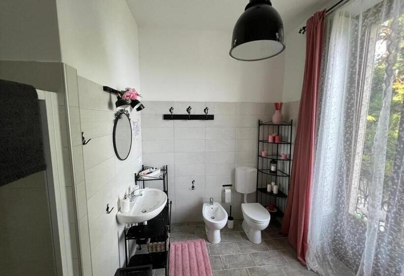 Номер Стандарт с Балконом, Frankie’s House