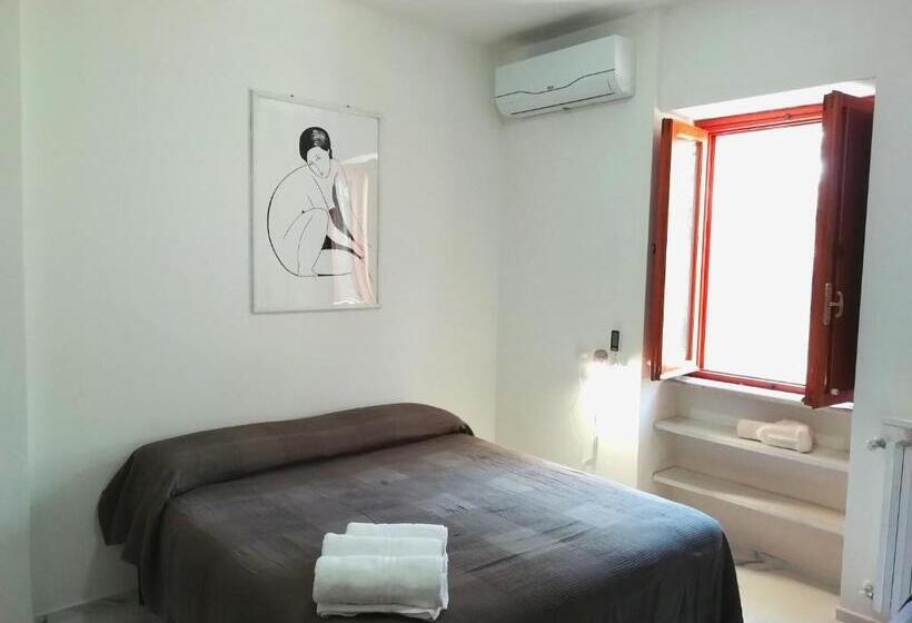 Quarto Estandar, B&b L Altare Bianco