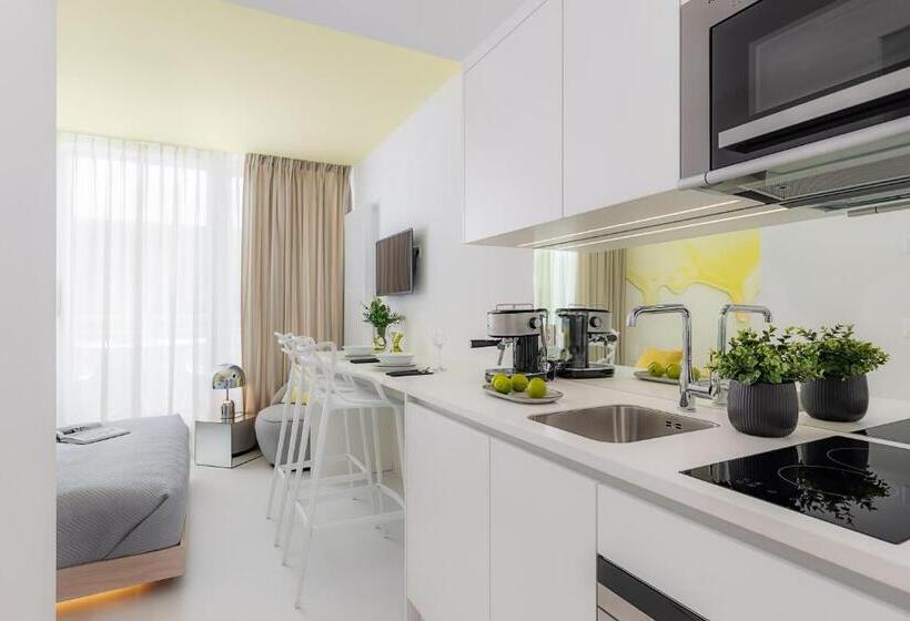 带露台的标准工作室, Visionapartments Basel Nauenstrasse   Contactless Check In