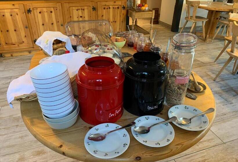 Номер Стандарт с Балконом, Hôtel Restaurant Eden