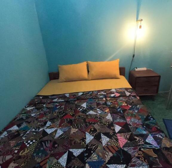 اتاق استاندارد, Owl Hostel Karimunjawa