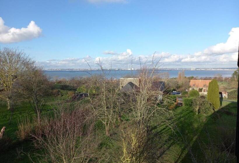 Номер Стандарт Вид на Море, Les Lys