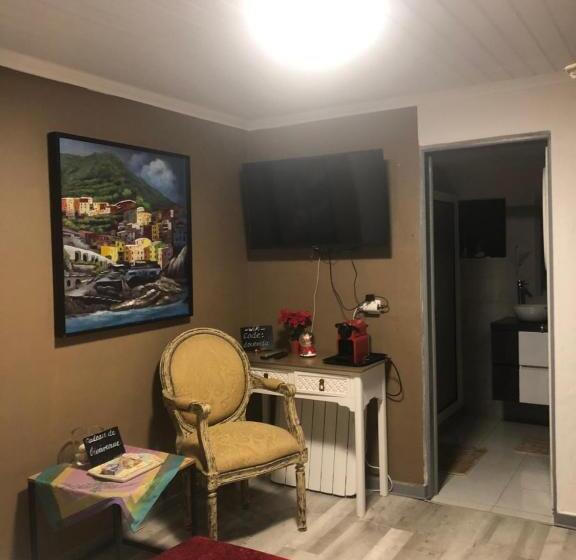 Quarto Estandar Vista Montanha, Maderedocevida