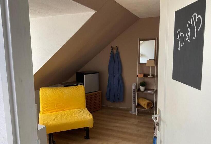Quarto Triplo Estandar, B&b Holiday 44