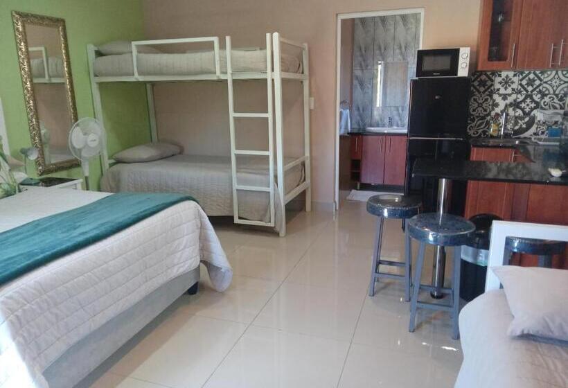Семейный Номер, Sonhos Dreams Self Catering Garden Cottages