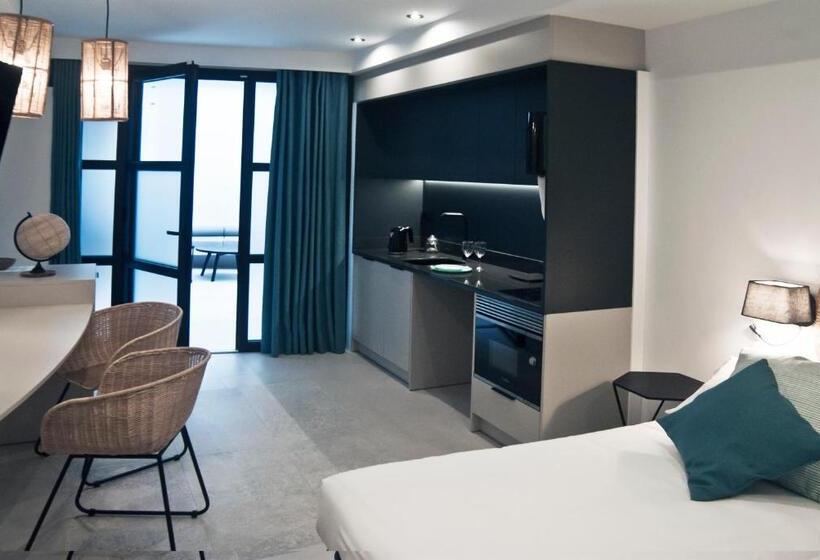 استودیوی استاندارد, Aparthotel El Cargol