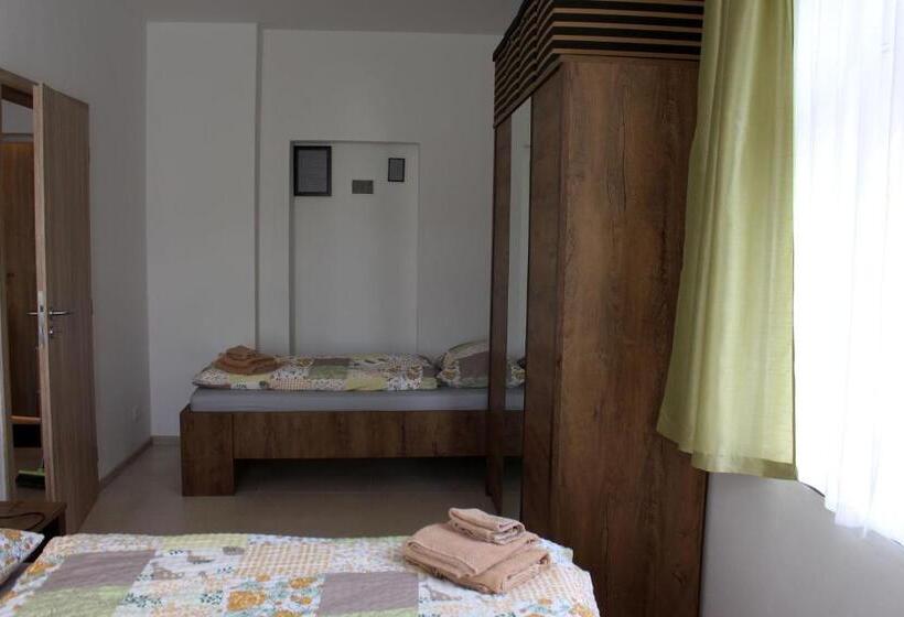 套房, Apartmány V Podhradí